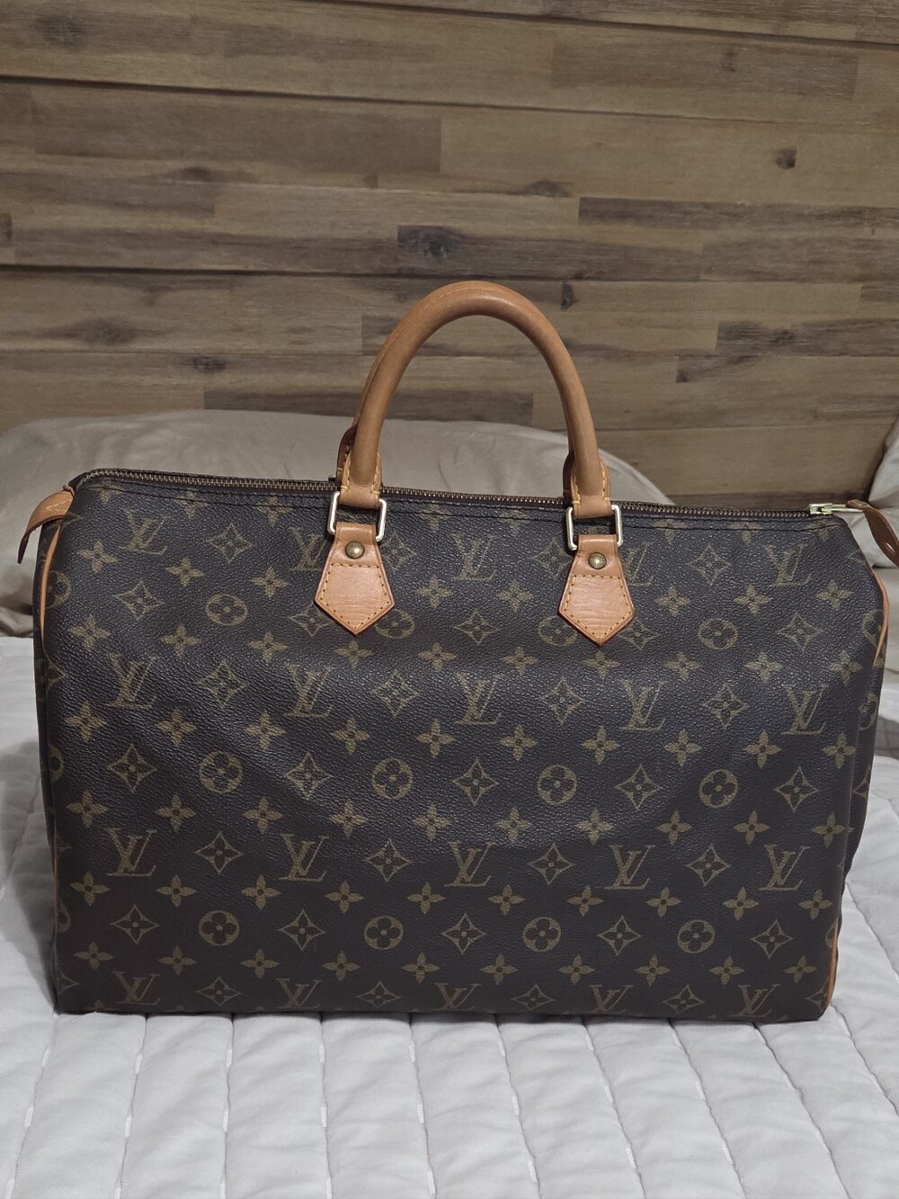 Louis Vuitton Speedy 40